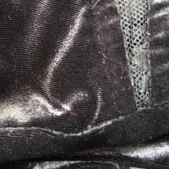 NWT Romeo + Juliet Couture Velvet Jumpsuit - Picture 2 of 3